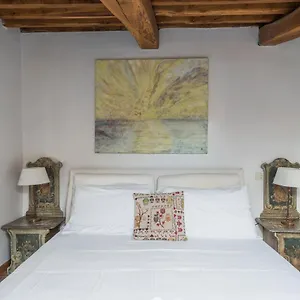 https://cozy-wooden-apt-in-piazza-navona.it-romehotels.com